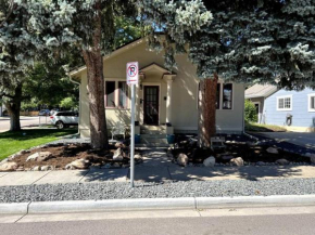 Walk to Dining Breweries and Shops Plus New Hot Tub